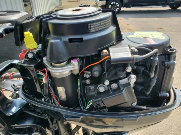 2006 Mercury 9.9 HP 2-Cyl Carbureted 4-Stroke 20" (L) Kicker Outboard Motor With Tiller Handle - Image 2