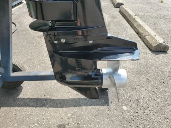 2006 Mercury 9.9 HP 2-Cyl Carbureted 4-Stroke 20" (L) Kicker Outboard Motor With Tiller Handle - Image 5