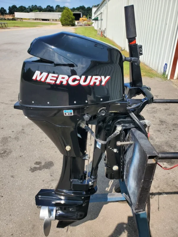 2006 Mercury 9.9 HP 2-Cyl Carbureted 4-Stroke 20" (L) Kicker Outboard Motor With Tiller Handle